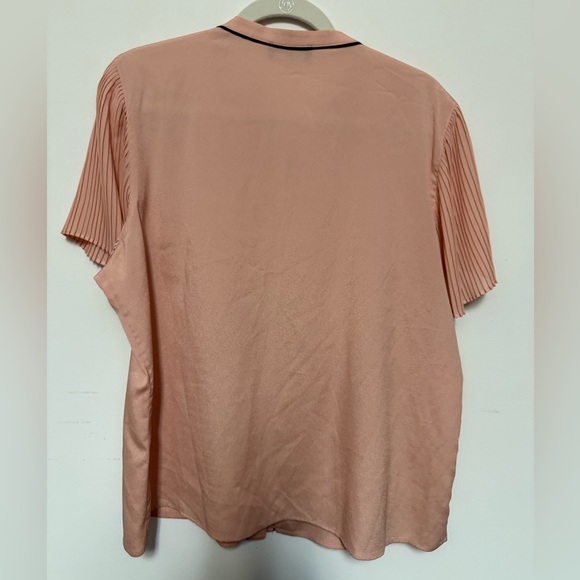 NWOT Karl Lagerfeld - Gorgeous short cap sleeve top. Silky fluttered sleeves. - Picture 2 of 10
